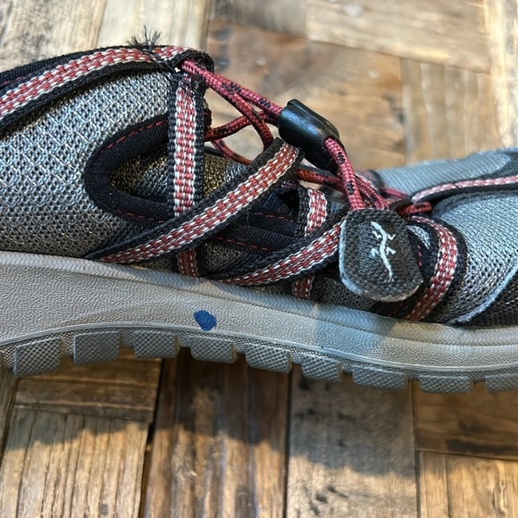 Chaco Kids Outcross Trail Kids Closed Toe Sandals Size 4 - Picture 12 of 13